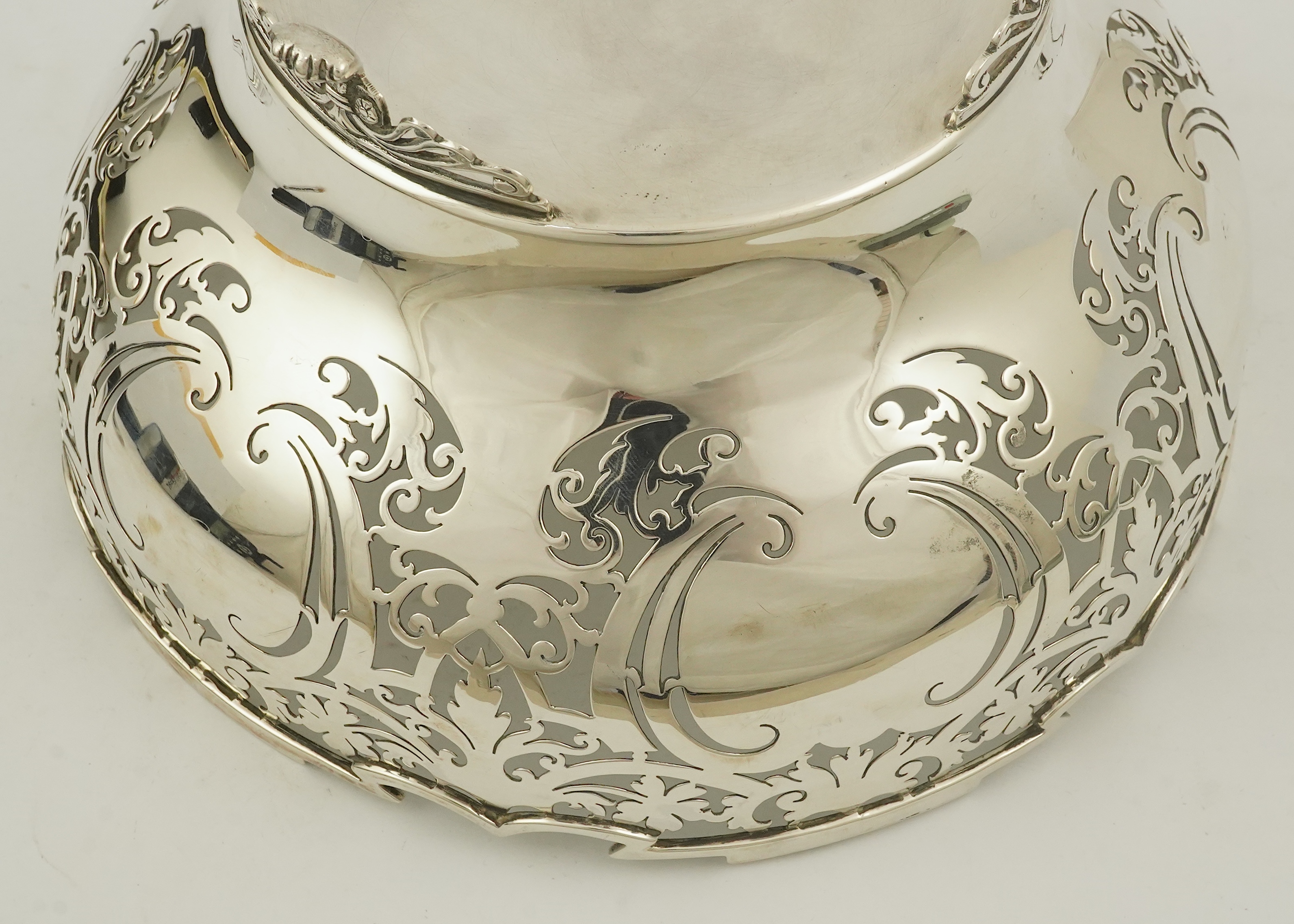 An Elizabeth II pieced silver fruit bowl, by Walker & Hall